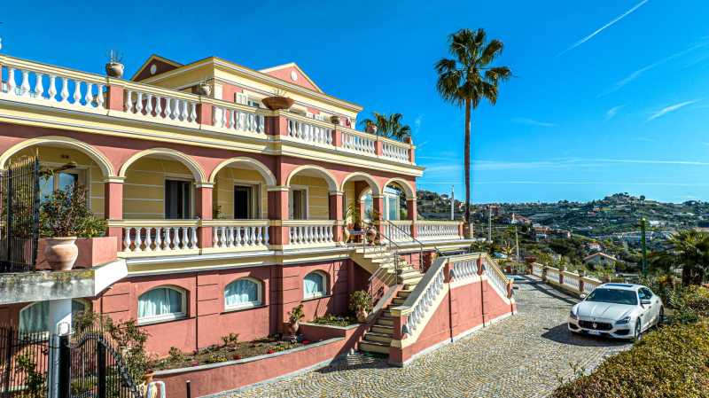 Villa in vendita a Ospedaletti