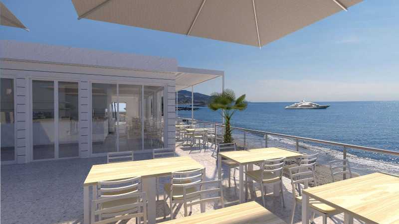 Villa incompleta con spiaggia privata in vendita a Sanremo.