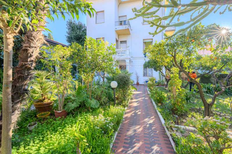 Hotel in vendita a Bordighera