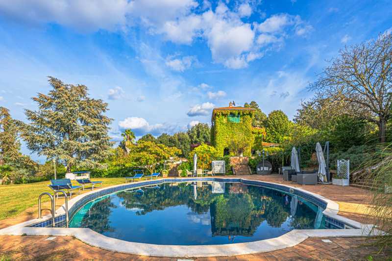 In vendita villa vicino a Roma