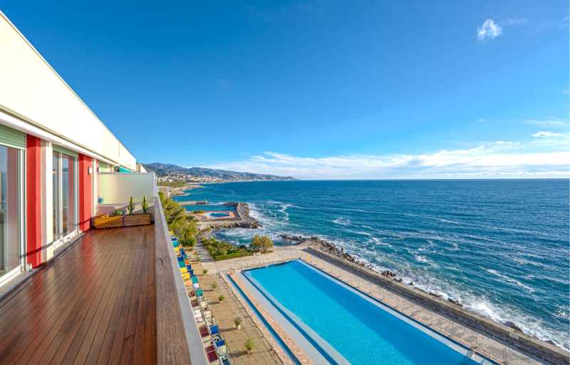 Capo Nero, appartamento sul mare a Sanremo